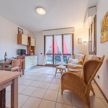 Mimosa Apartment Acquaseria